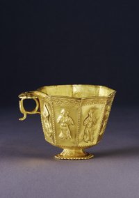 Tang treasure gold cup