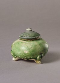 Tang treasure ceramic vase